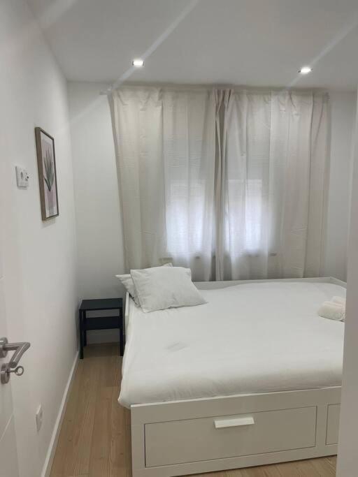 Lovely 2 Bedroom Apartment In South Lisbon Barreiro  Exterior photo