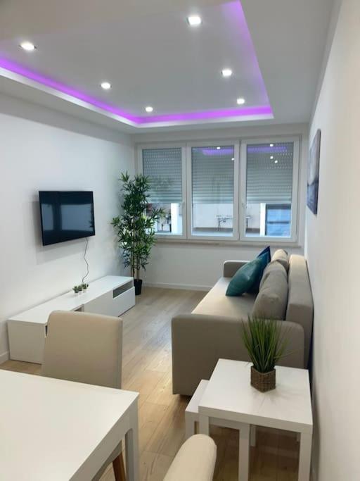 Lovely 2 Bedroom Apartment In South Lisbon Barreiro  Exterior photo